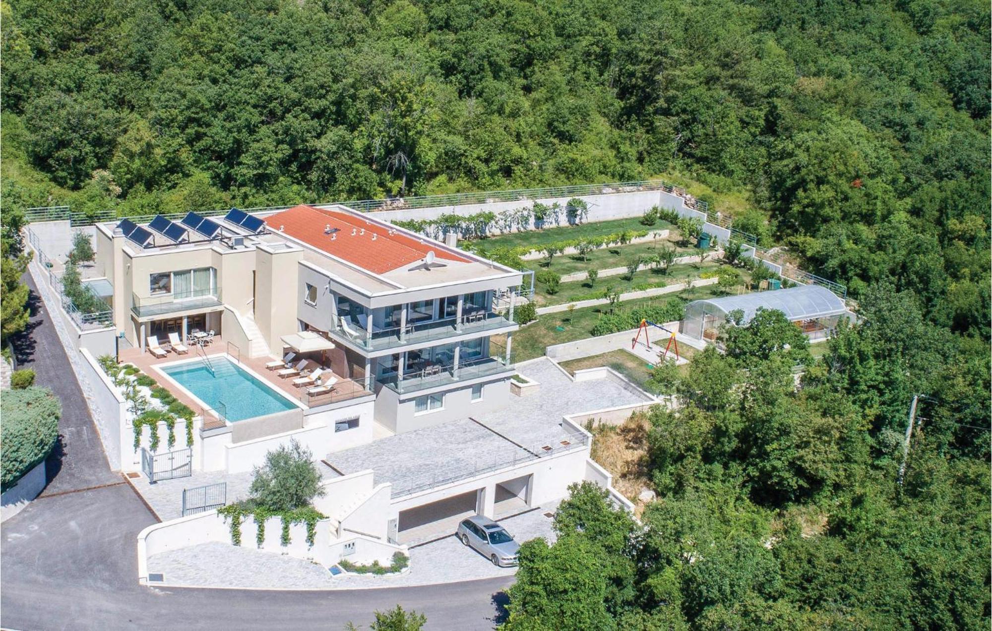 Nice Apartment In Plomin With Jacuzzi Exterior photo